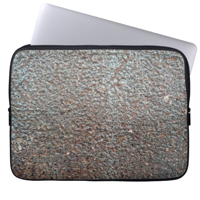 Bruin metaal corrosiepatroon laptop sleeve (Voorkant)