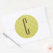Bruin Monogram op Retro Groen Patroon Ronde Sticker (Envelop)