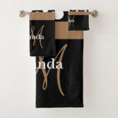 Bruin Monogram Zwart Wit Polka Dot Bad Handdoek (Insitu)