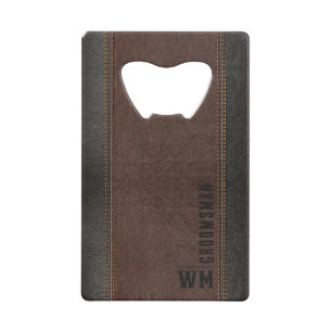 Bruin namaakleer monogram bruidsjonker cadeau creditkaart flessenopener