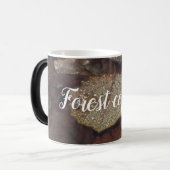 Bruin omgevallen bladeren na regen magische mok (Voorkant links)