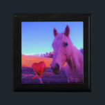 Bruin paard en rood hart cadeaudoosje<br><div class="desc">Brown Horse and Red Heart Foto van Sandy Closs. bruiloften,  hart,  harten,  paarden,  pony's,  pony's,  pony,  liefde,  valentijn,  Valentijnsdag.</div>