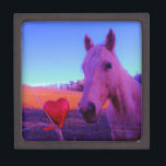 Bruin paard en rood hart premium juwelen doos<br><div class="desc">Brown Horse and Red Heart Foto van Sandy Closs. bruiloften,  hart,  harten,  paarden,  pony's,  pony's,  pony,  liefde,  valentijn,  Valentijnsdag.</div>