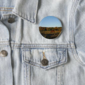 Bruin paard in de zon ronde button 5,7 cm (In situ)