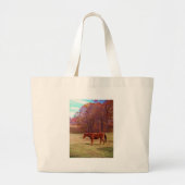 Bruin paard in een grasveld grote tote bag (Voorkant)