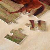 Bruin paard in een grasveld legpuzzel (Zijkant)