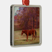 Bruin paard in een grasveld metalen ornament (Rechts)