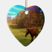 Bruin paard in een regenboogkleurig veld keramisch ornament (Rechts)