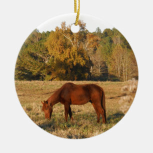 Bruin paard in geel boomveld keramisch ornament