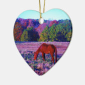 Bruin paard in Paarse gras Keramisch Ornament (Links)