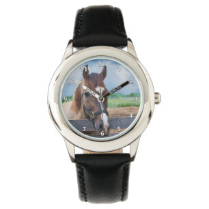 Bruin paard met Halter Horloge
