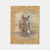 Bruin paard met Halter op oud hout Fleece Deken (Voorkant)