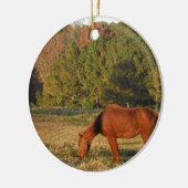Bruin paard met pijnbomen keramisch ornament (Links)
