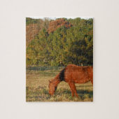 Bruin paard met pijnbomen legpuzzel (Verticaal)