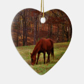 Bruin paard met witte neus aan Bossen rand Keramisch Ornament (Rechts)