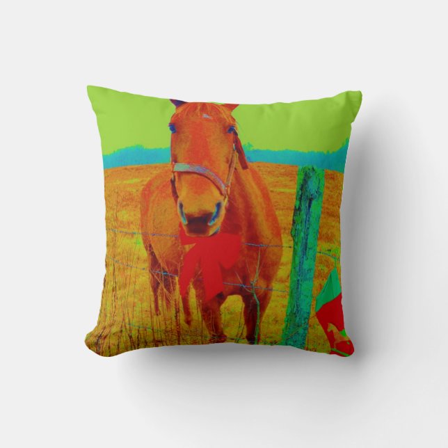 Bruin Paard, Paarse Bomen Kussen (Voorkant)
