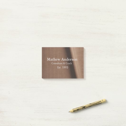 Bruin rustiek linnen beige  bedrukt voeg naam toe post-it® notes (Op bureau)