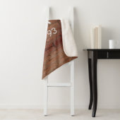 Bruin rustieke baksteen voeg naam letter jaardatum sherpa deken (In situ)