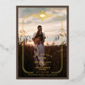 Bruin Trendy Lace Flourish Initialen Wedding Foto Folie Uitnodiging (Voorkant)