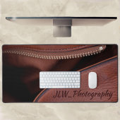 Bruin Unzipped faux Leather Bureaumat