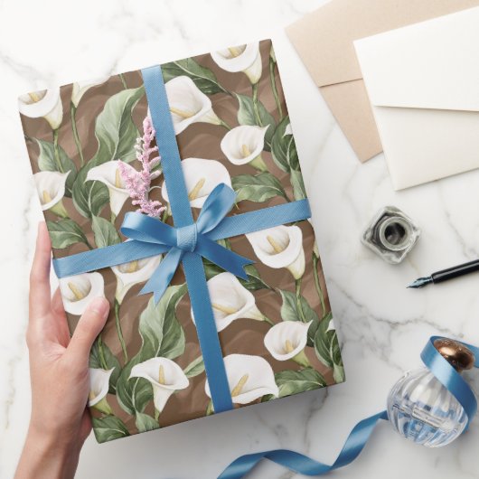 Bruin Wit Calla Lily Floral Vrijgezellenfeest Cadeaupapier (Geschenken)