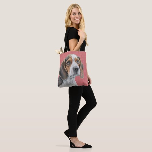 BRUIN & WIT MOOIE BEAGLE HOND TOTE BAG (Op model)