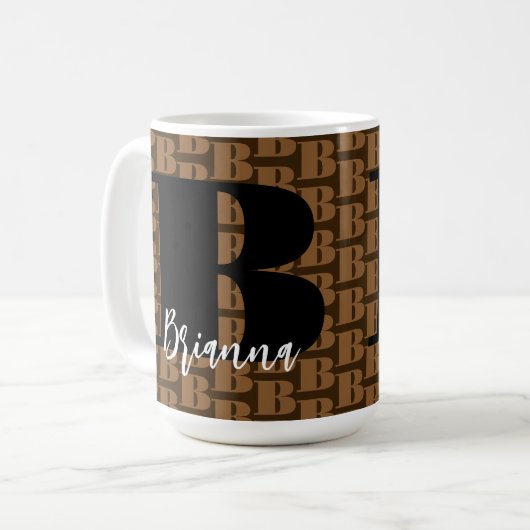 Bruin Zwart Monogram Wit Script Naam Modern Koffiemok (Voorkant links)