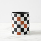 Bruin Zwart Wit Geruit Patroonontwerp Mok (Midden)
