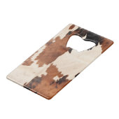 Bruin Zwart Wit Koeienhuid Creditkaart Flessenopener (Voorkant Gekanteld)