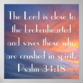 Bruinbare verse Psalm 34:18 zonsondergang Poster (Voorkant)
