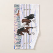 Bruine baai met zigeunerbanner ontwerppaard in sne bad handdoek (Handdoek)