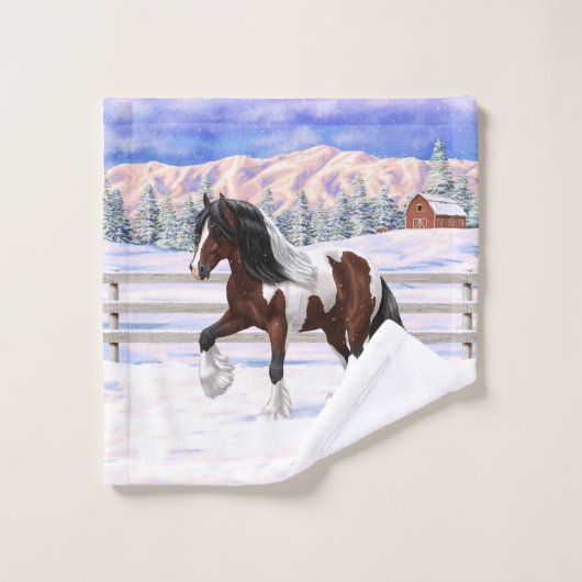 Bruine baai met zigeunerbanner ontwerppaard in sne bad handdoek (Wasdoekje)