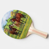 Bruine bazardpaarden in zomerperiode tafeltennisbatje (Zijkant)