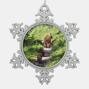 Bruine berenfamilie tin sneeuwvlok ornament