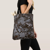 Bruine bladeren tote bag (Dichtbij)