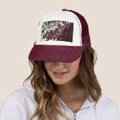Bruine bladeren trucker pet (In situ)