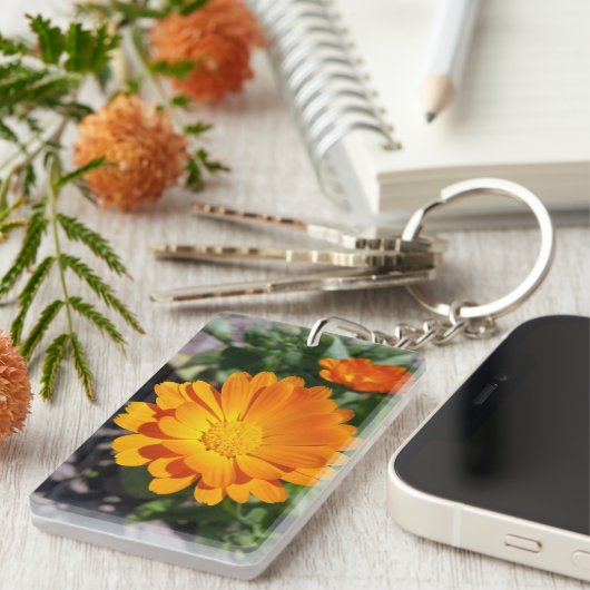 bruine bloem sleutelhanger (Voorkant Rechts)