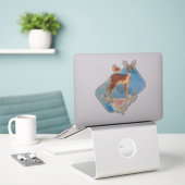 bruine bruin met vogel en Rozen Sticker (Laptop op bureau)