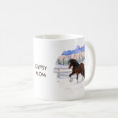 Bruine bruine bypsy verkenner in sneeuw koffiemok (Voorkant rechts)