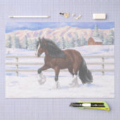 Bruine bruine bypsy verkenner in sneeuw tissuepapier (Craft)