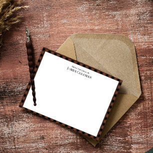 Bruine buffelcheque op het bureau van elachtige na notitiekaartje