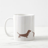 Bruine Dachshunds op Beige Stripes Koffiemok (Links)