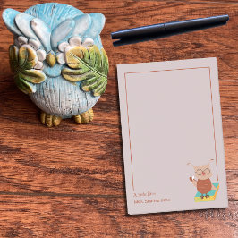 Bruine Dwerguil op een Boek Leraar Notities Post-it® Notes