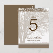 Bruine eik boom vallen Trouwtafel nummer Briefkaart (Voorkant / Achterkant)