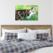 Bruine en witte kat canvas afdruk (Insitu (Slaapkamer))