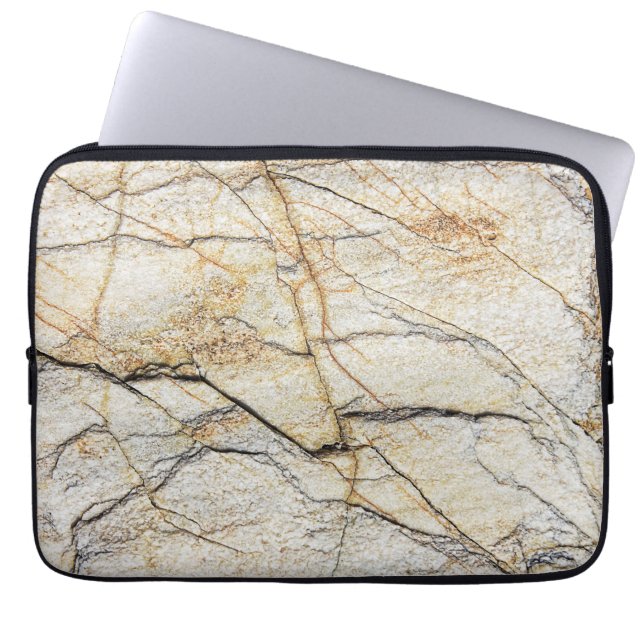 Bruine en zwarte gestructureerde marmeren steen laptop sleeve (Voorkant)