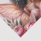 Bruine fee met roze vleugels en pioenen tissuepapier (Detail)