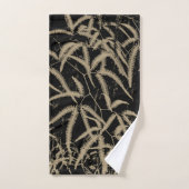 Bruine fern met zwarte achtergrond werpt kussen bad handdoek (Handdoek)