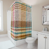 Bruine geruite stof, Schotse wol. Douchegordijn (In situ)