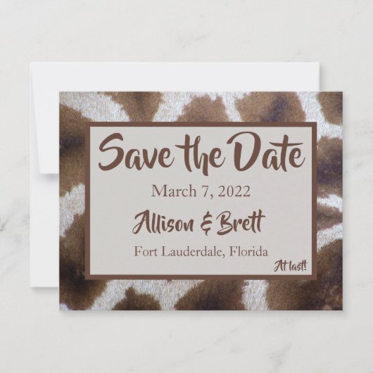 Bruine Giraffe Sla de datumkaart op Save The Date (Voorkant)
